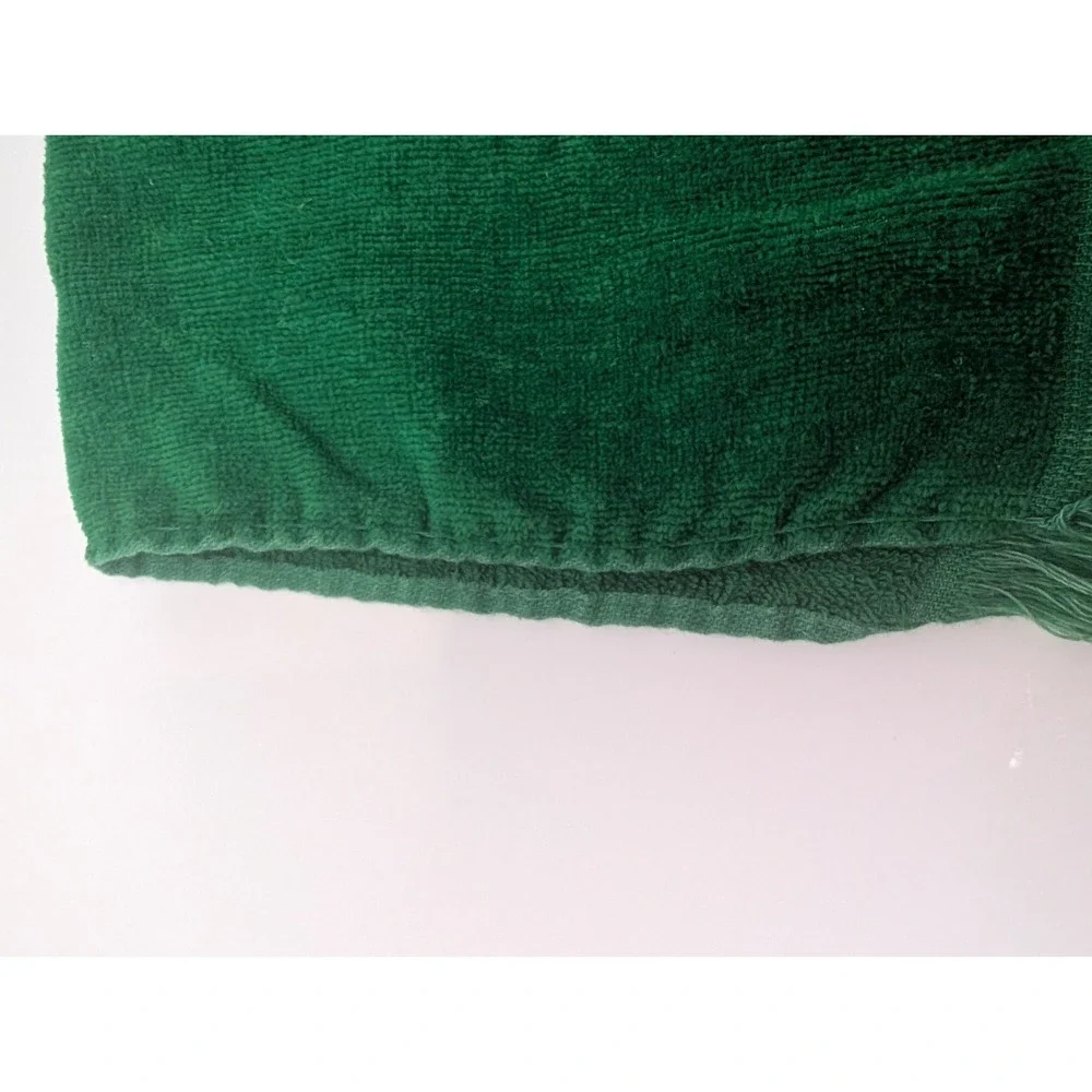 Vintage Christmas Hand Towel‎ Green Holly Wreath Embroidered Fringe Cotton Blend